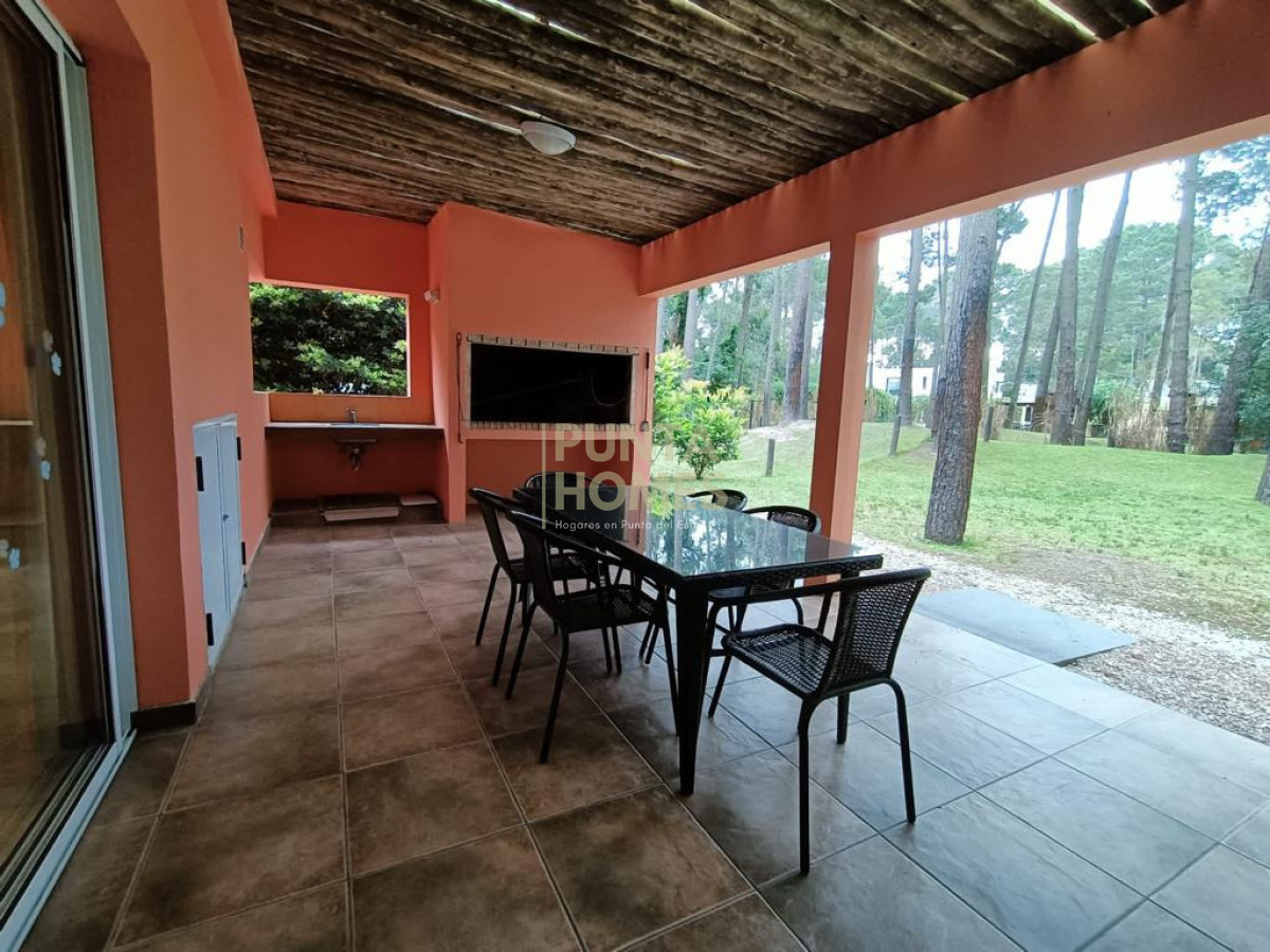 Casa ID.3956 - Venta amplia casa en Solanas 