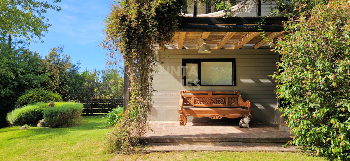 Casa ID.3922 - Venta de casa de 4 dormitorios y 3 baños en El Chorro, Punta del Este, Maldonado.