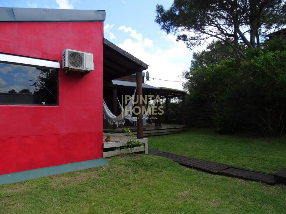 Casa ID.3919 - Venta de Casa de 2 dormitorios en Punta del Diablo zona Rivero