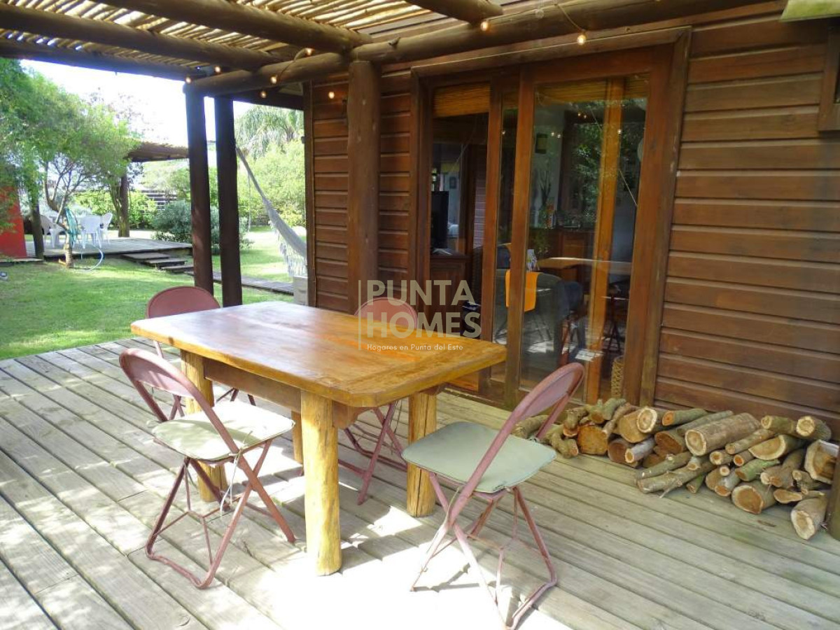 Casa ID.3919 - Venta de Casa de 2 dormitorios en Punta del Diablo zona Rivero