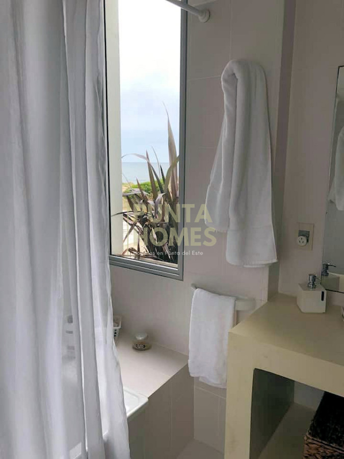 Casa ID.82 - Alquiler Casa para 10 personas Punta Ballena, Punta del Este.