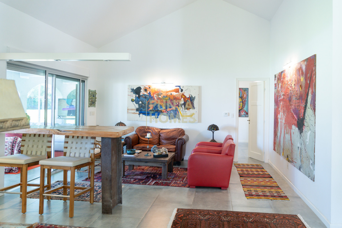 Casa ID.3834 - Venta renovada propiedad en San Rafael