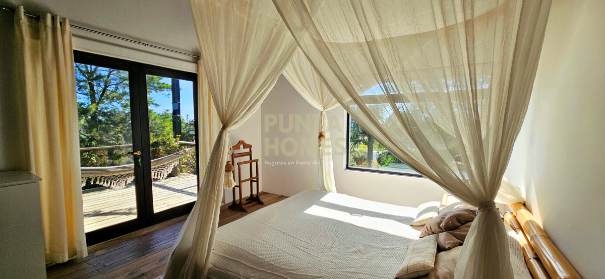 Casa ID.3922 - Venta de casa de 4 dormitorios y 3 baños en El Chorro, Punta del Este, Maldonado.