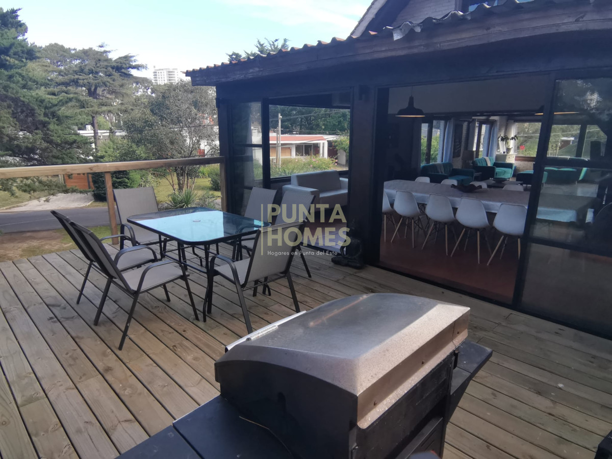 Casa ID.3835 - Venta amplia y cómoda casa en San Rafael 