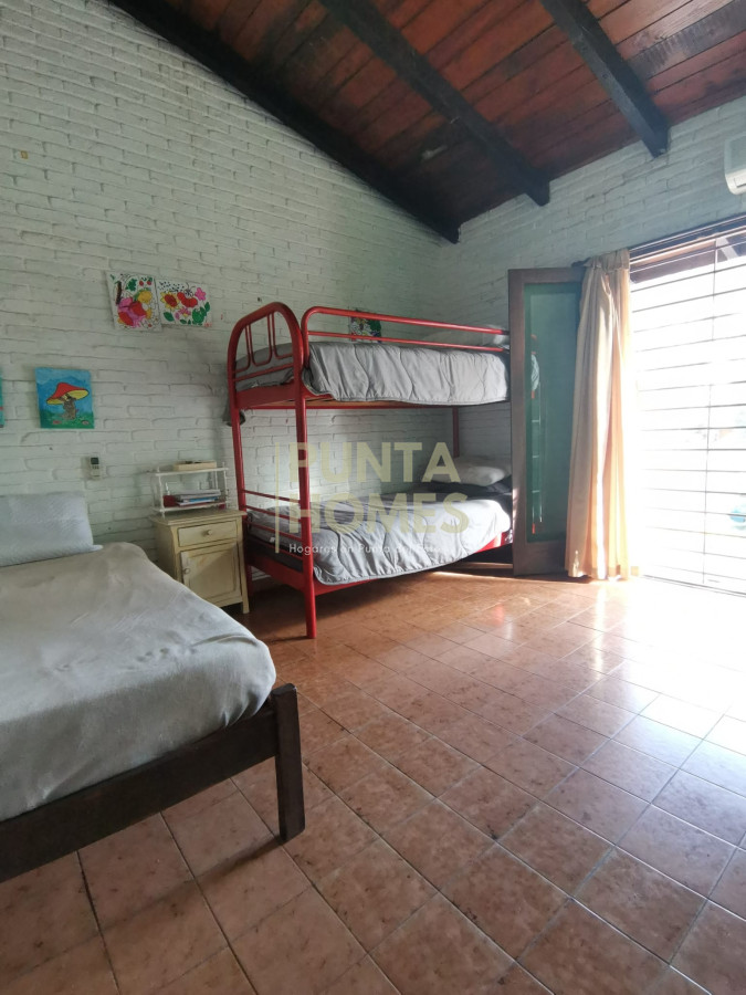 Casa ID.3835 - Venta amplia y cómoda casa en San Rafael 