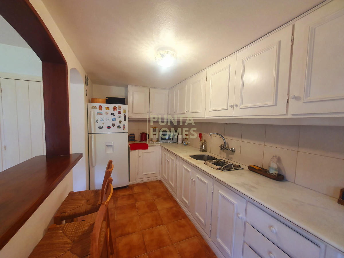 Casa ID.1639 - Venta de casa de 3 dormitorios, 3 baños + casa de huéspedes en Pinares, Playa Mansa, Punta del Este.