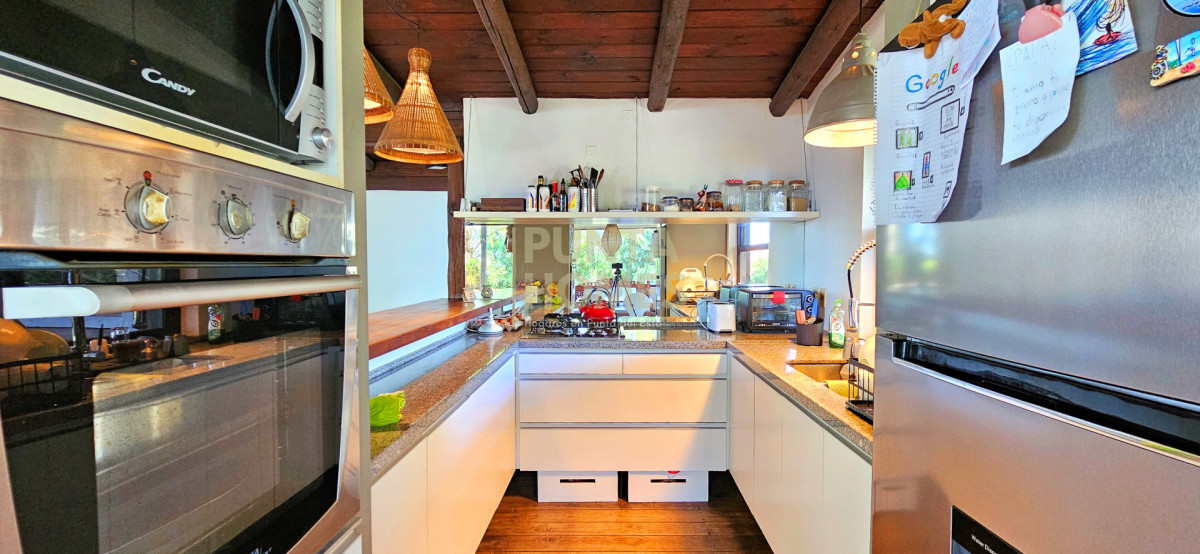 Casa ID.3922 - Venta de casa de 4 dormitorios y 3 baños en El Chorro, Punta del Este, Maldonado.