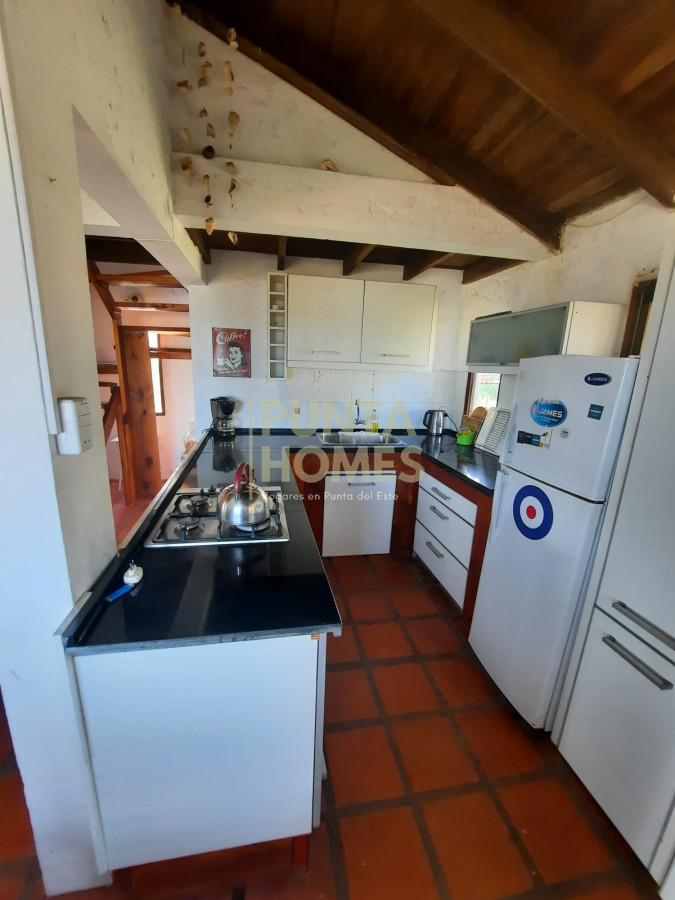 Casa ID.3858 - Venta casa con 4 dormitorios en Punta del Diablo 