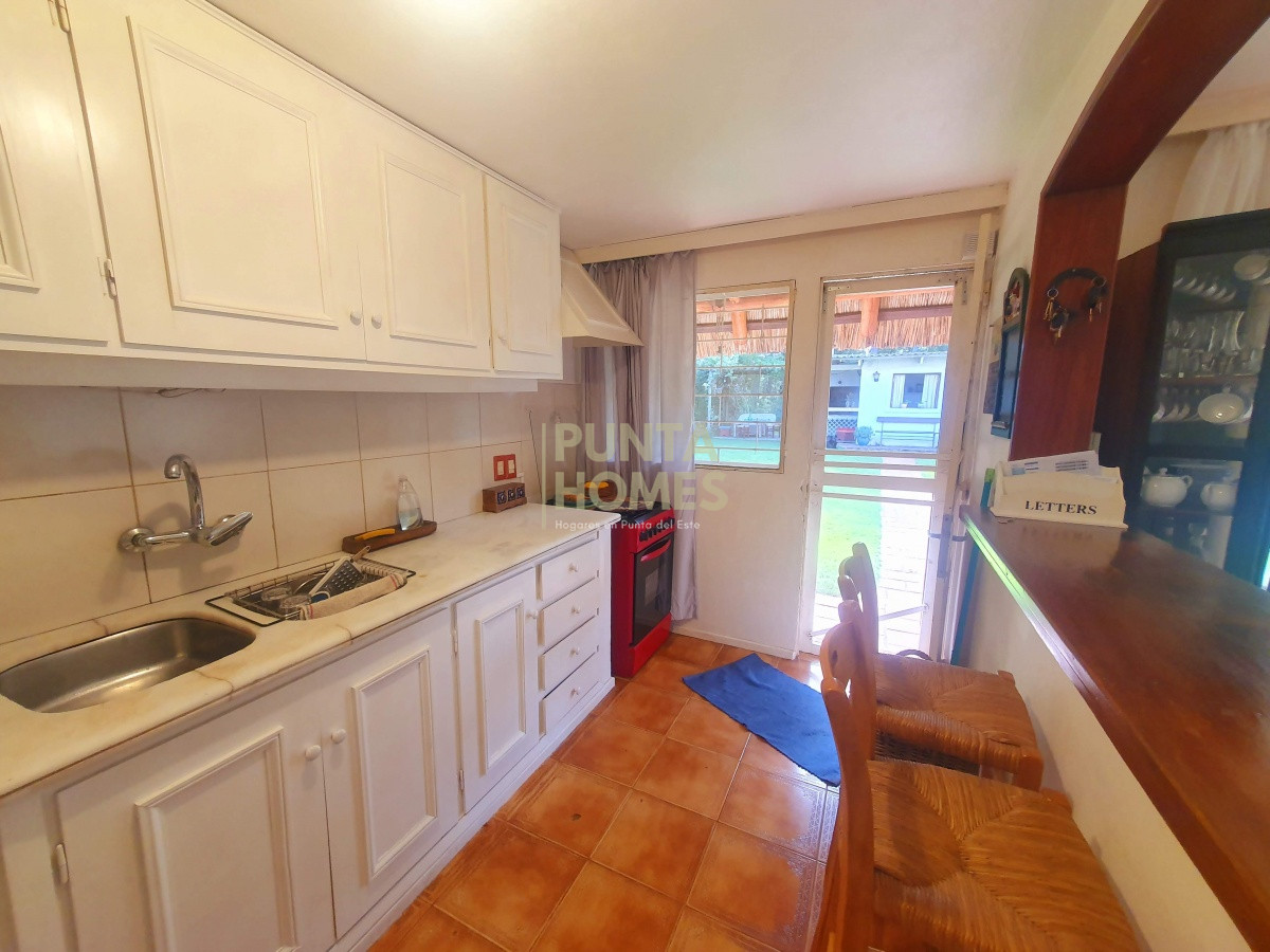 Casa ID.1639 - Venta de casa de 3 dormitorios, 3 baños + casa de huéspedes en Pinares, Playa Mansa, Punta del Este.