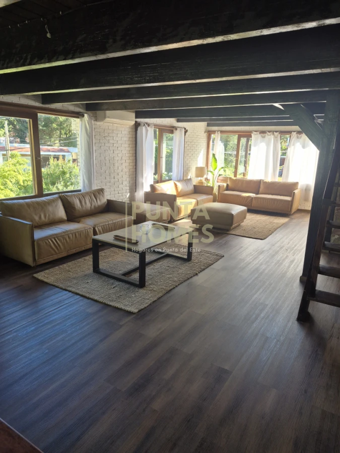 Casa ID.3835 - Venta de casa de 5 dormitorios en San Rafael, Punta del Este.