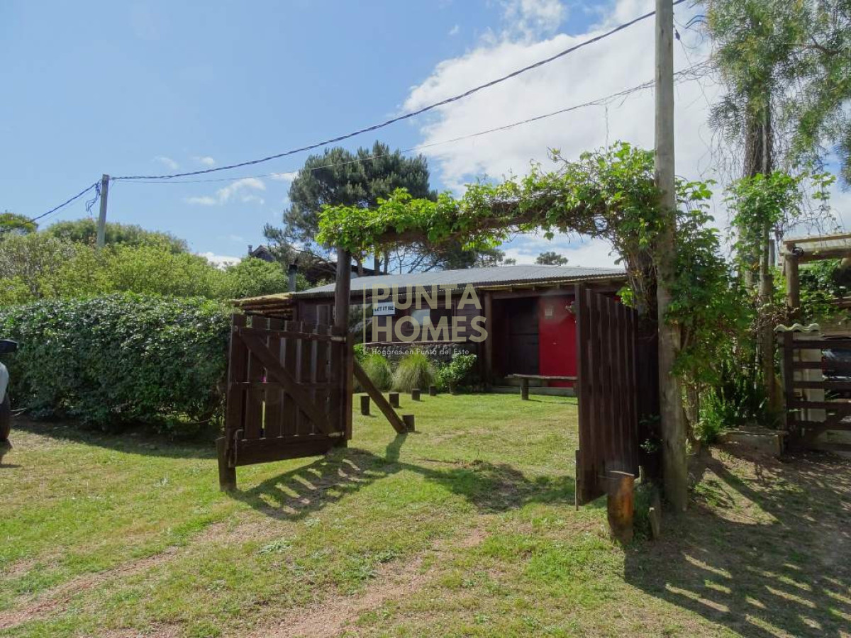 Casa ID.3919 - Venta de Casa de 2 dormitorios en Punta del Diablo zona Rivero