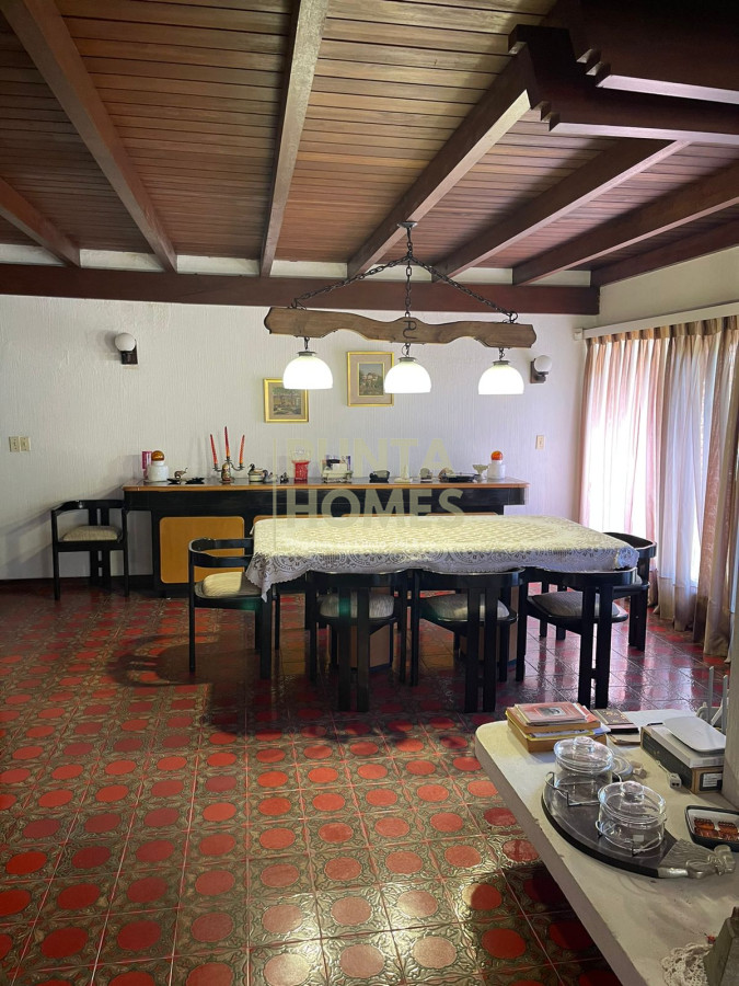 Casa ID.3839 - Venta de amplia casa en San Rafel