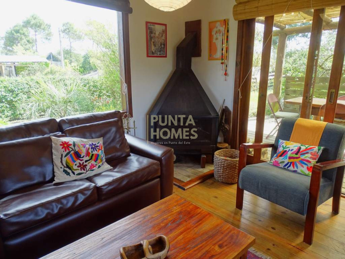 Casa ID.3919 - Venta de Casa de 2 dormitorios en Punta del Diablo zona Rivero