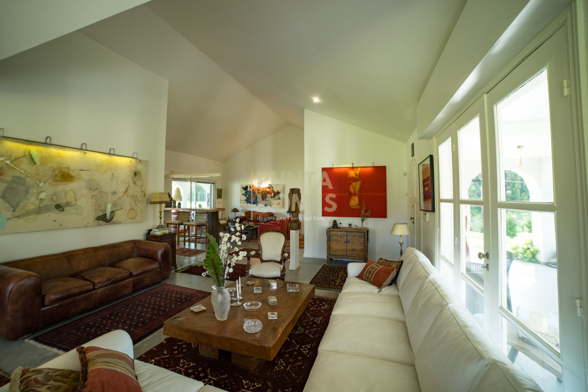 Casa ID.3834 - Venta renovada propiedad en San Rafael