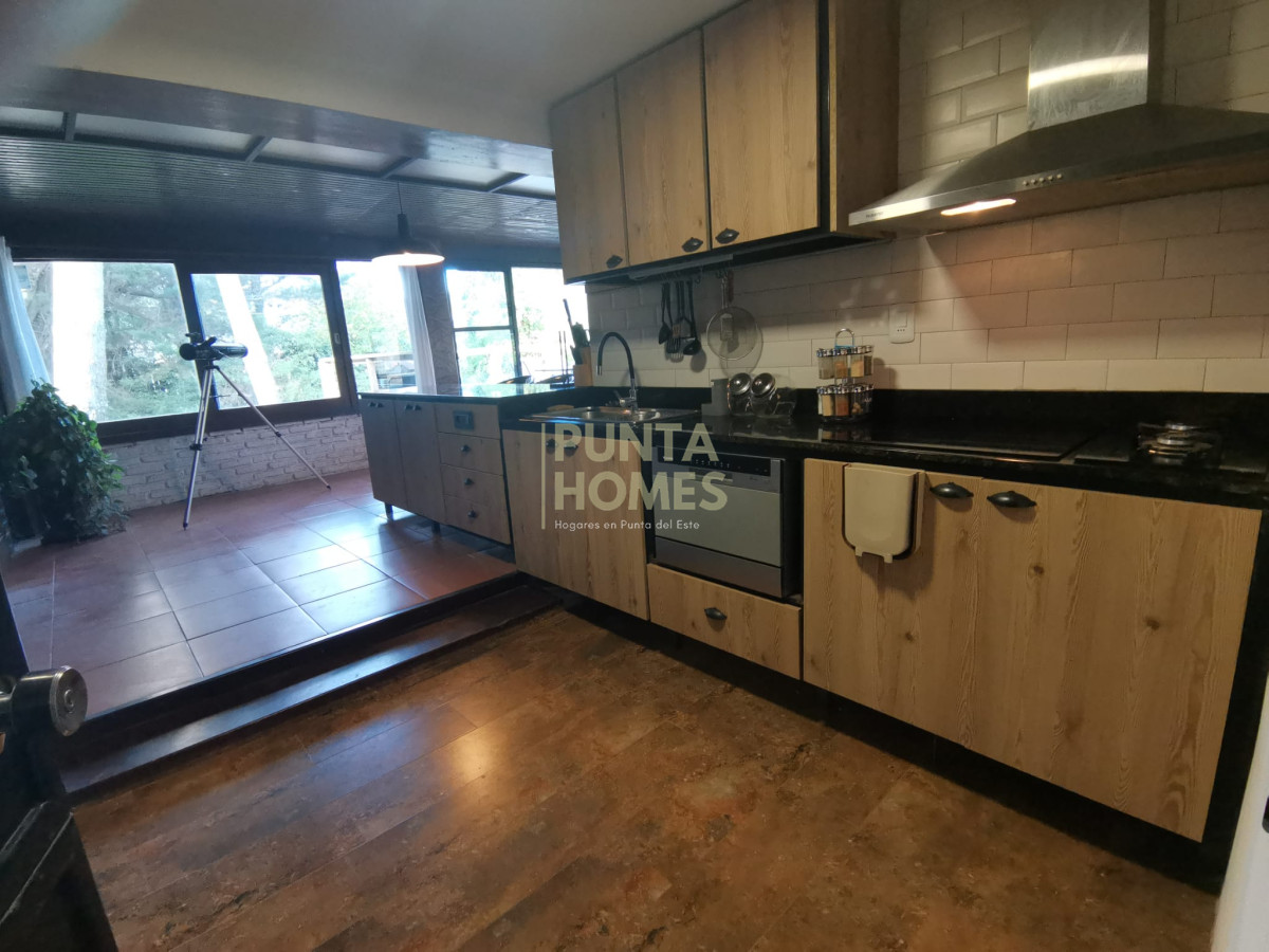 Casa ID.3835 - Venta amplia y cómoda casa en San Rafael 