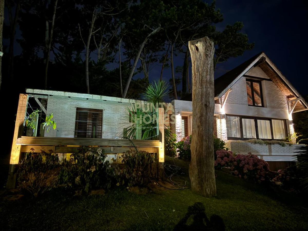Casa ID.3835 - Venta amplia y cómoda casa en San Rafael 