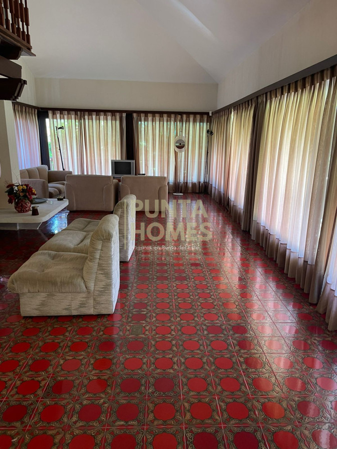 Casa ID.3839 - Venta de amplia casa en San Rafel