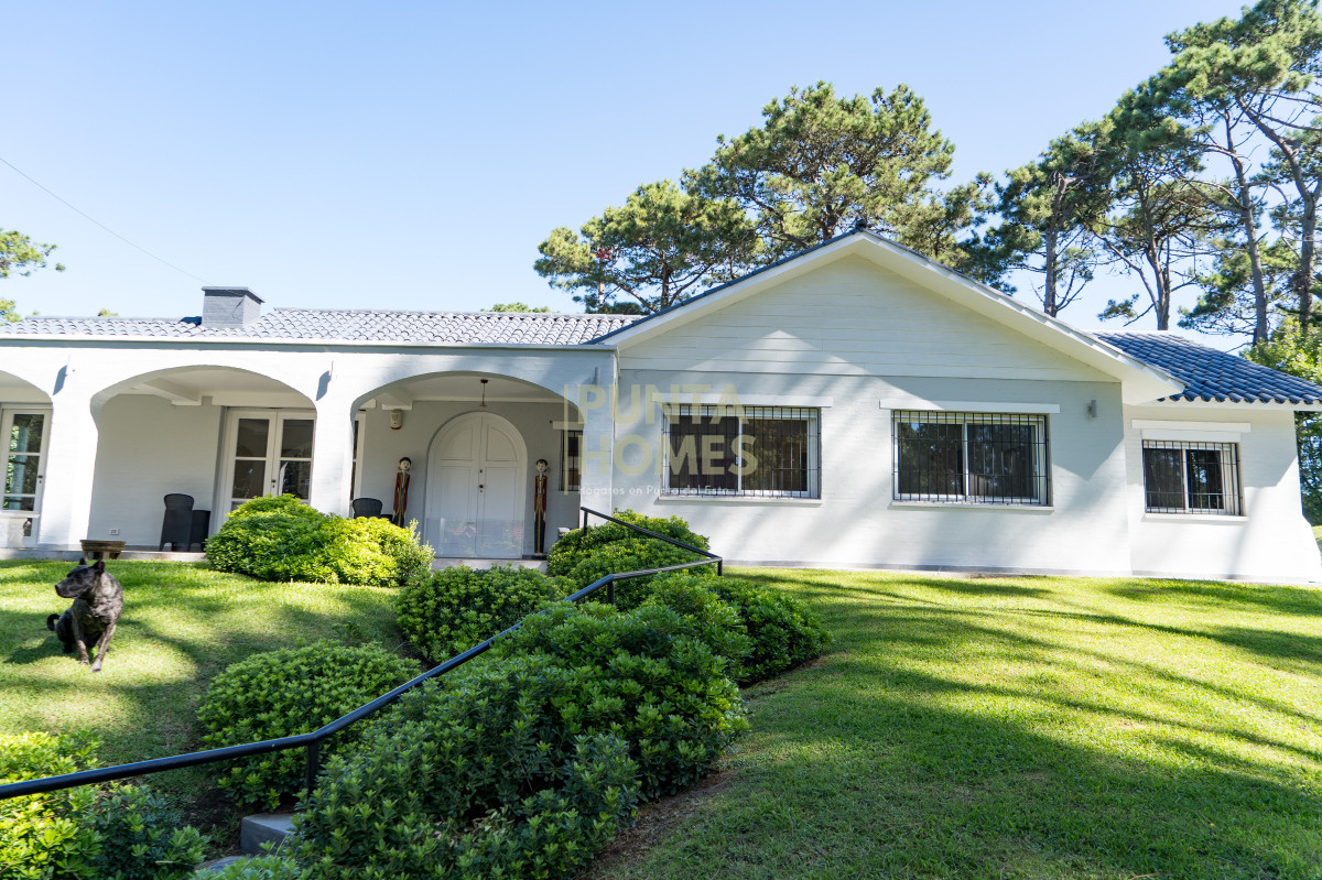 Casa ID.3834 - Venta renovada propiedad en San Rafael