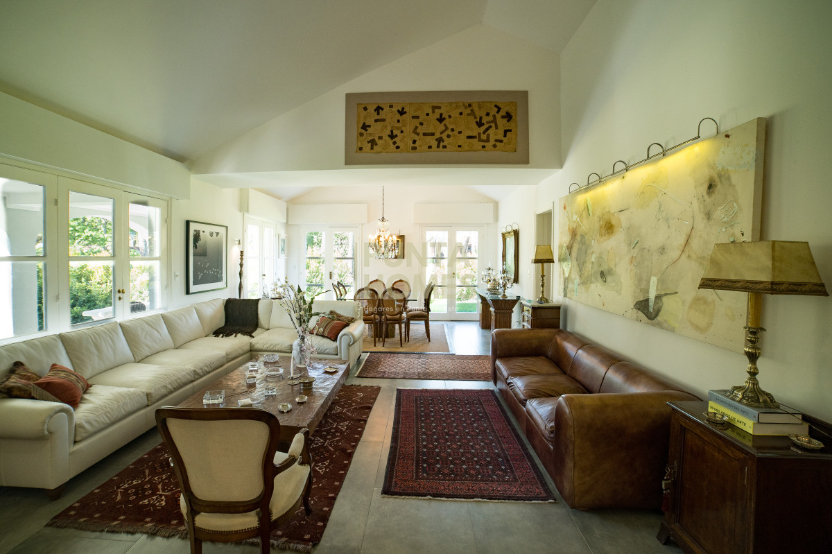 Casa ID.3834 - Venta renovada propiedad en San Rafael