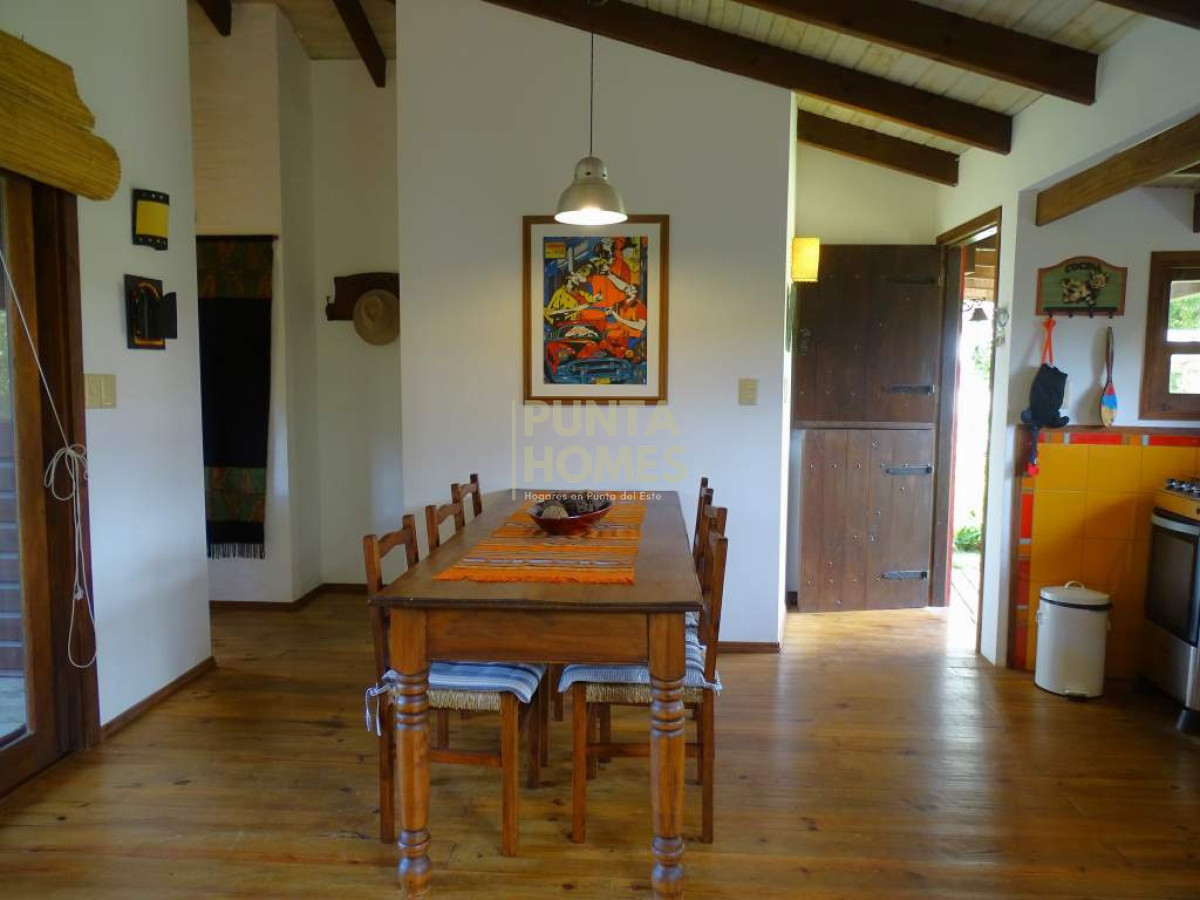 Casa ID.3919 - Venta de Casa de 2 dormitorios en Punta del Diablo zona Rivero