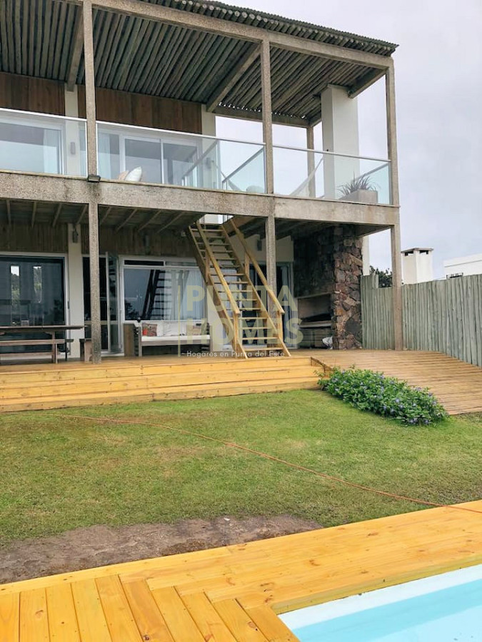 Casa ID.82 - Alquiler Casa para 10 personas Punta Ballena, Punta del Este.