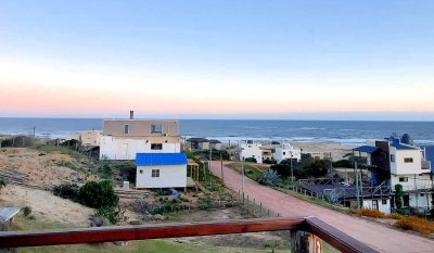 Venta casa con 4 dormitorios en Punta del Diablo 