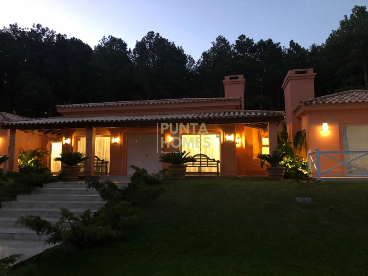 Chacra ID.1274 - Venta de chacra de 4 dormitorios en Punta del Este