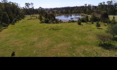 VENTA DE CAMPO CON CAÑADAS Y QUEBRADAS