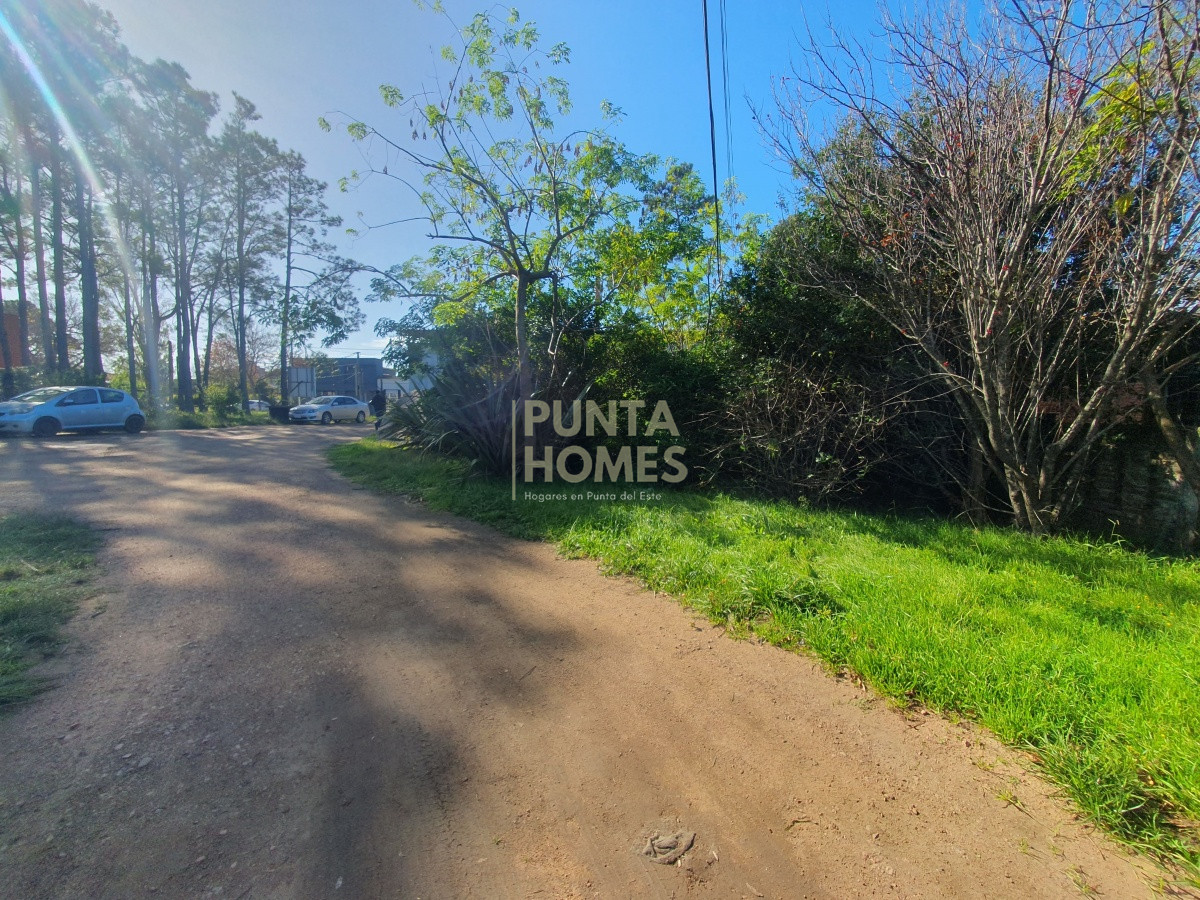 Terreno ID.1687 - Venta de Terreno de 6100 m2 con mejoras en Maldonado.