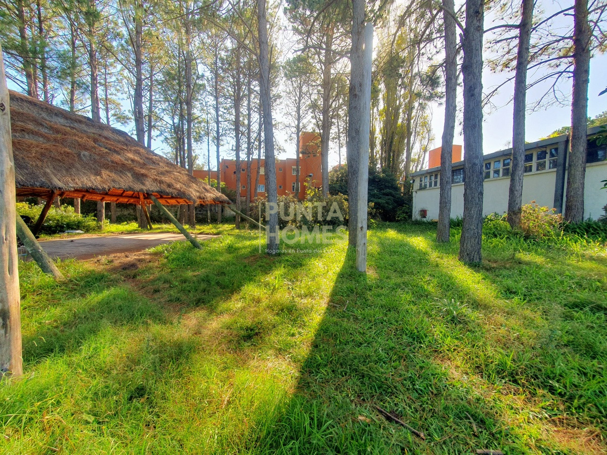 Terreno ID.1687 - Venta de Terreno de 6100 m2 con mejoras en Maldonado.