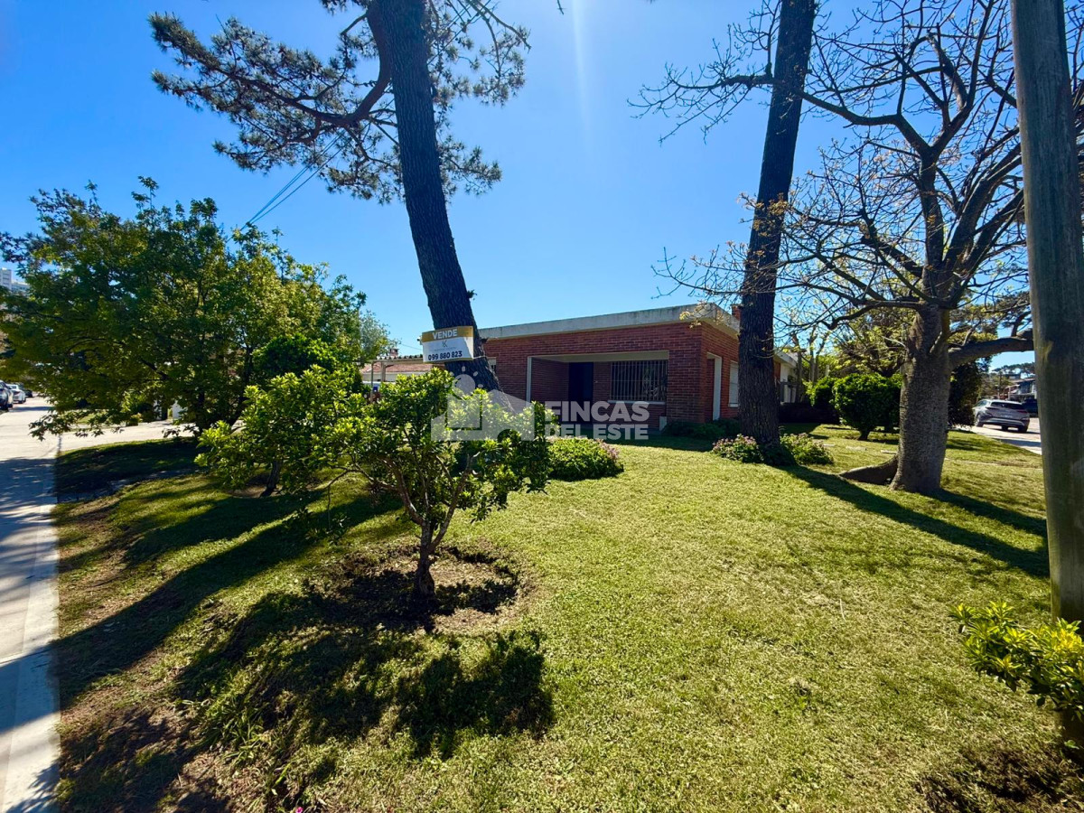 Casa ID.2490/Casa-en-venta-2-DORMITORIOS-EN-PUNTA-DEL-ESTE - Casa en venta 2 DORMITORIOS EN PUNTA DEL ESTE