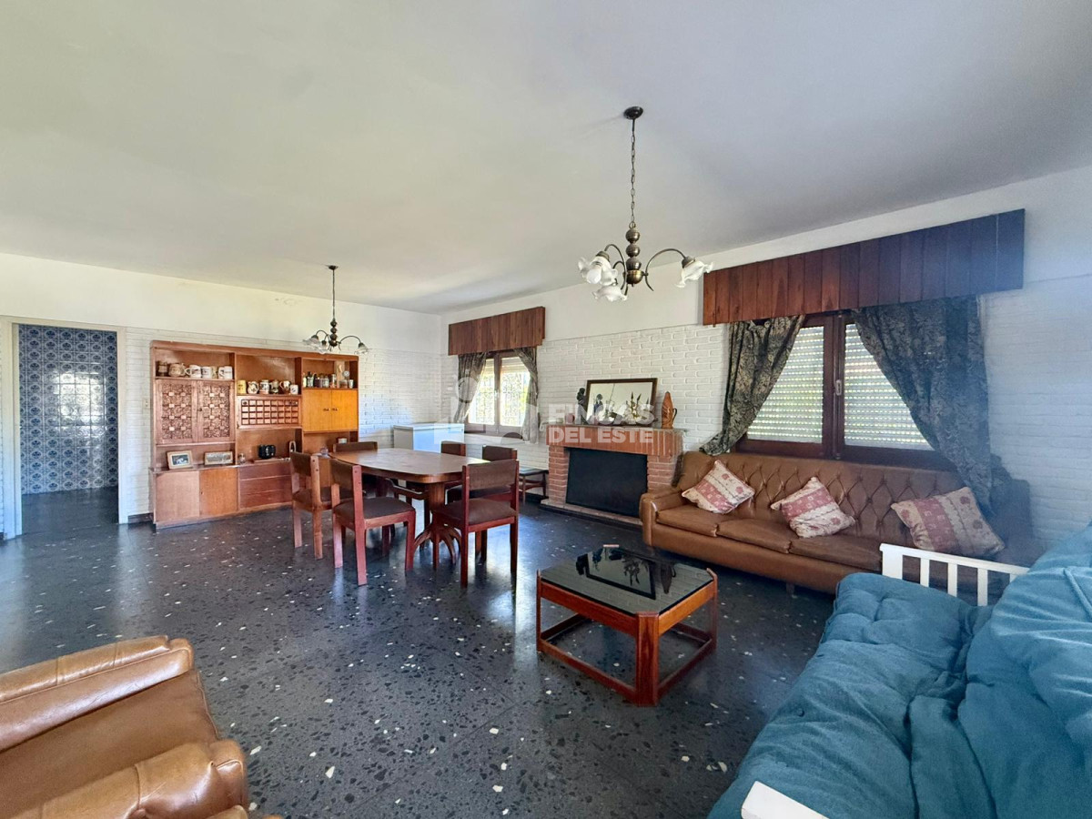 Casa ID.2490/Casa-en-venta-2-DORMITORIOS-EN-PUNTA-DEL-ESTE - Casa en venta 2 DORMITORIOS EN PUNTA DEL ESTE