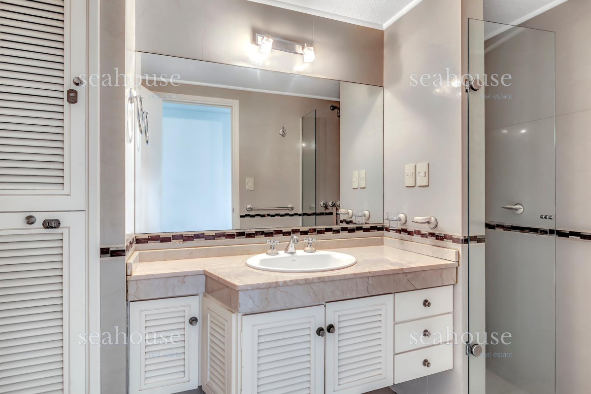 Apartamento Ref.1095 - Apartamento en venta Peninsula, Punta del Este