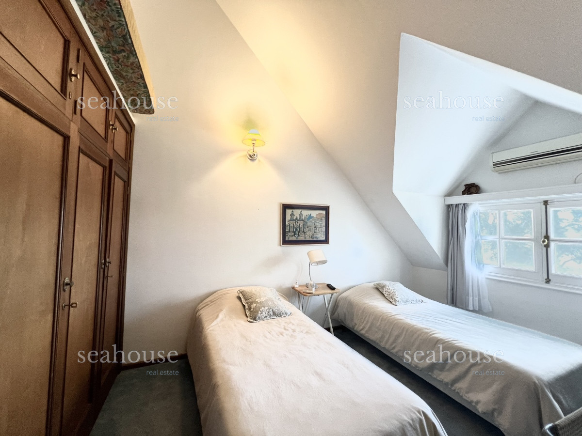Casa Ref.1075 - Casa en venta Laguna del Diario Punta del Este