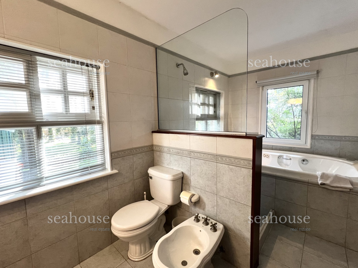 Casa Ref.1075 - Casa en venta Laguna del Diario Punta del Este