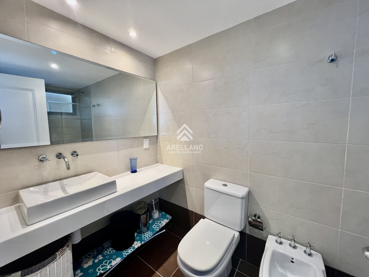 Apartamento ID.3656 - Venta apartamento 3 dormitorios y dependencia Brava 