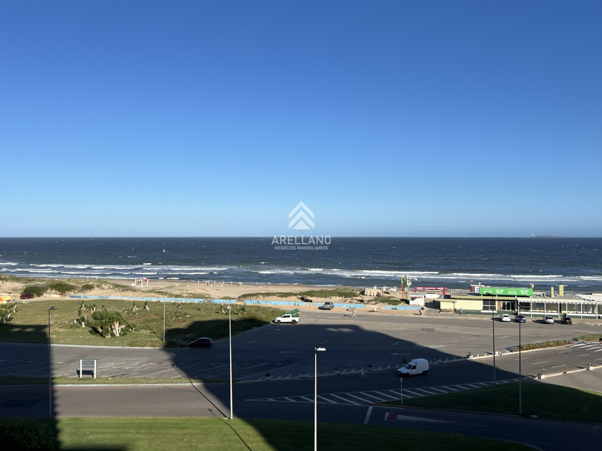 Apartamento ID.3656 - Venta apartamento 3 dormitorios y dependencia Brava 