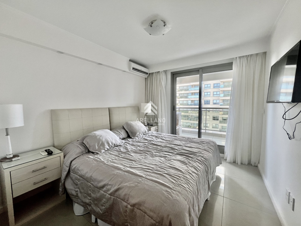 Apartamento ID.3656 - Venta apartamento 3 dormitorios y dependencia Brava 