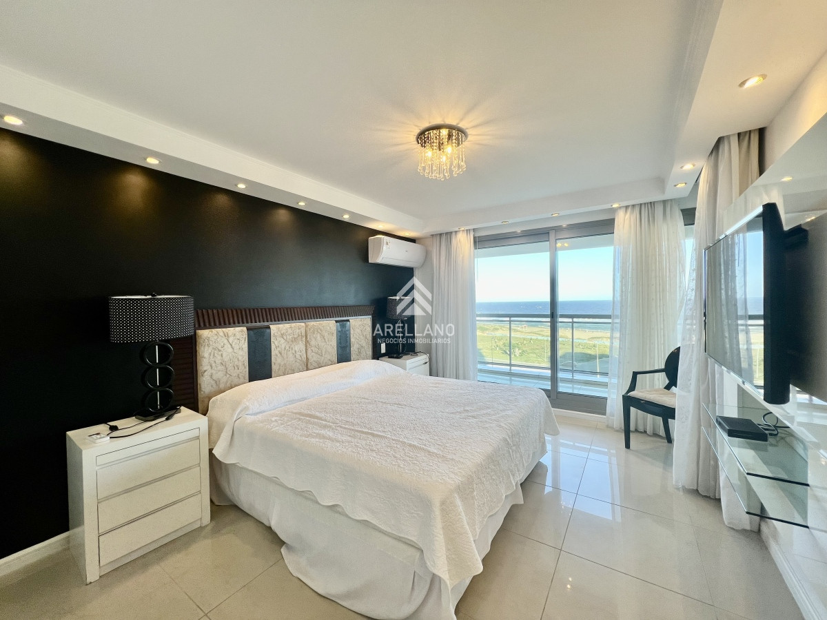Apartamento ID.3656 - Venta apartamento 3 dormitorios y dependencia Brava 
