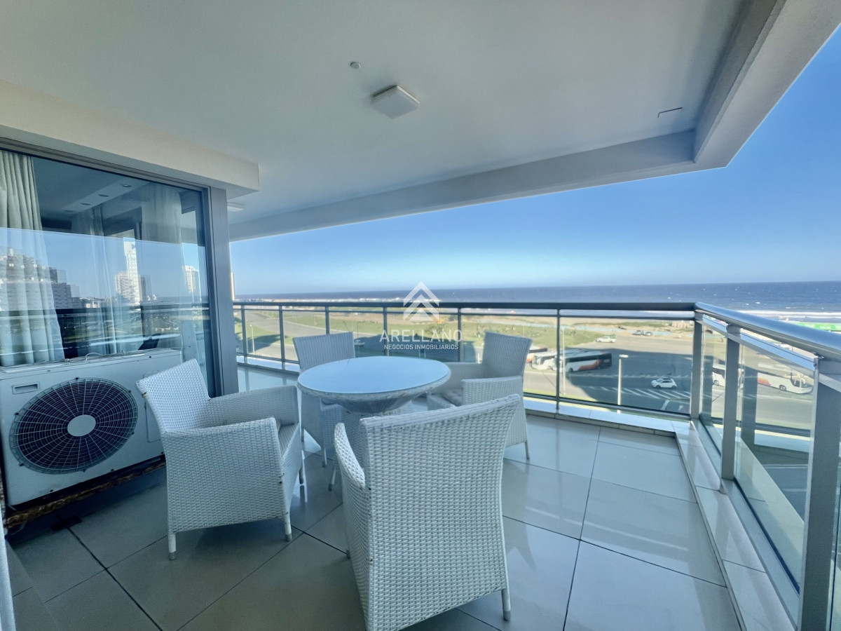 Apartamento ID.3656 - Venta apartamento 3 dormitorios y dependencia Brava 