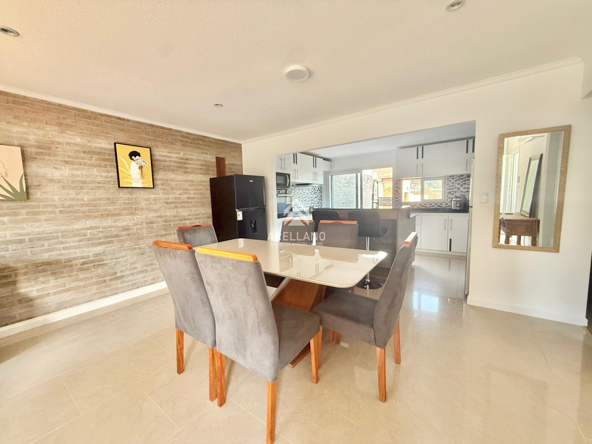 Casa ID.3899 - Venta casa 3 dormitorios en Parque Burnett 