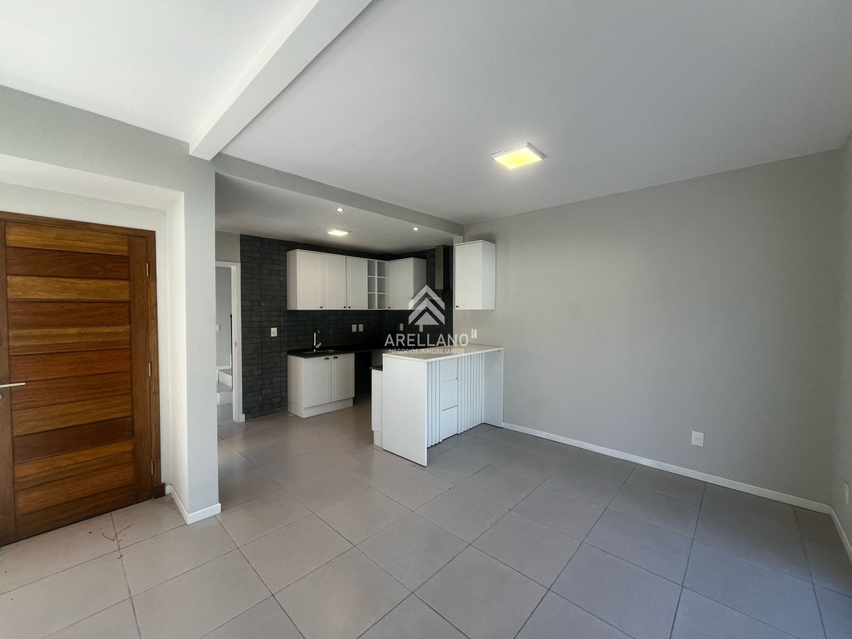 Casa ID.5353 - CASA EN VENTA 3 DORMITORIOS PARQUE BURNETT