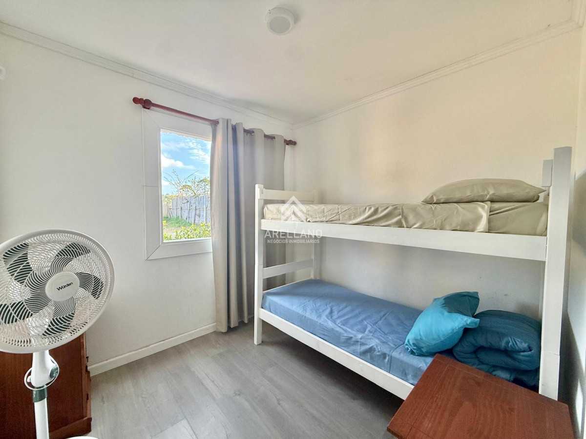 Casa ID.3899 - Venta casa 3 dormitorios en Parque Burnett 