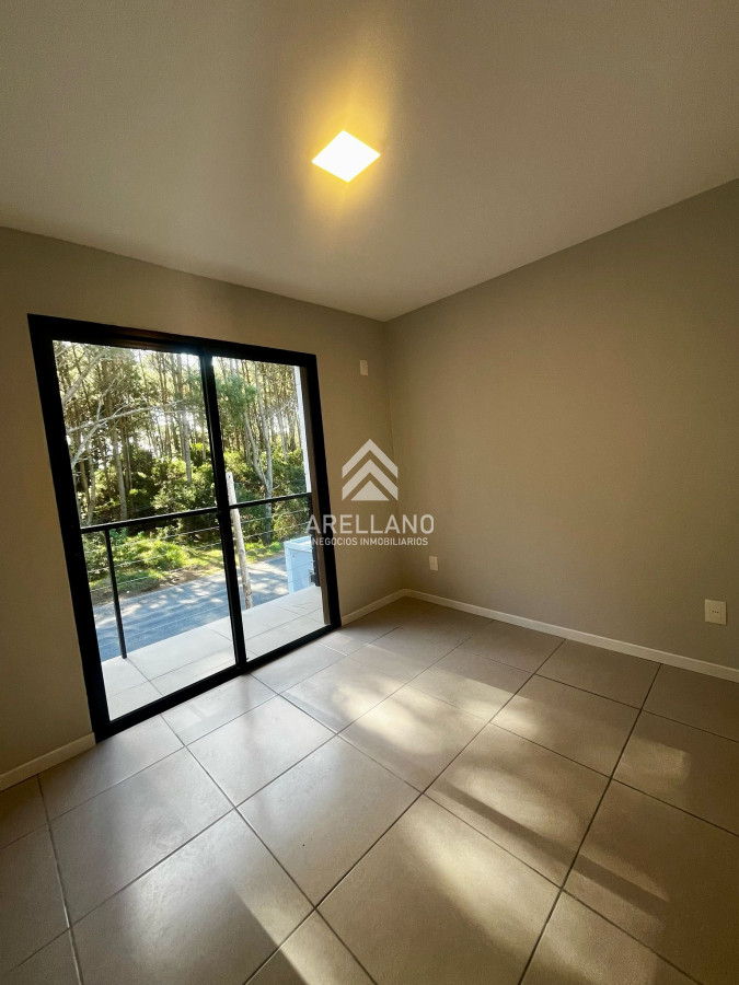 Casa ID.5353 - CASA EN VENTA 3 DORMITORIOS PARQUE BURNETT