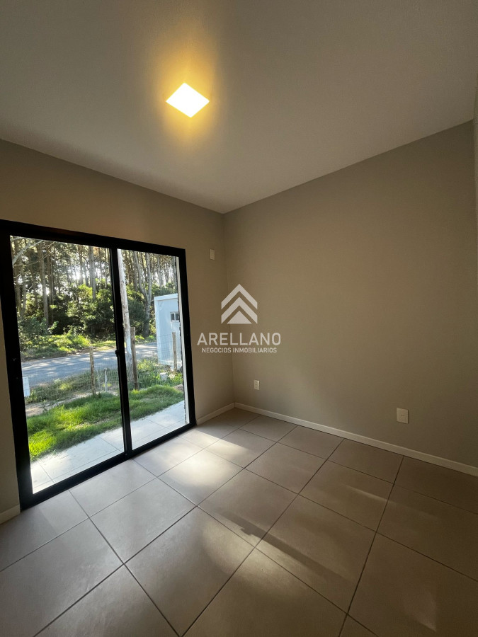 Casa ID.5353 - CASA EN VENTA 3 DORMITORIOS PARQUE BURNETT