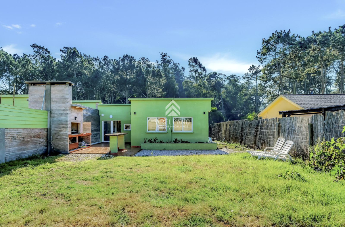 Casa ID.3899 - Venta casa 3 dormitorios en Parque Burnett 
