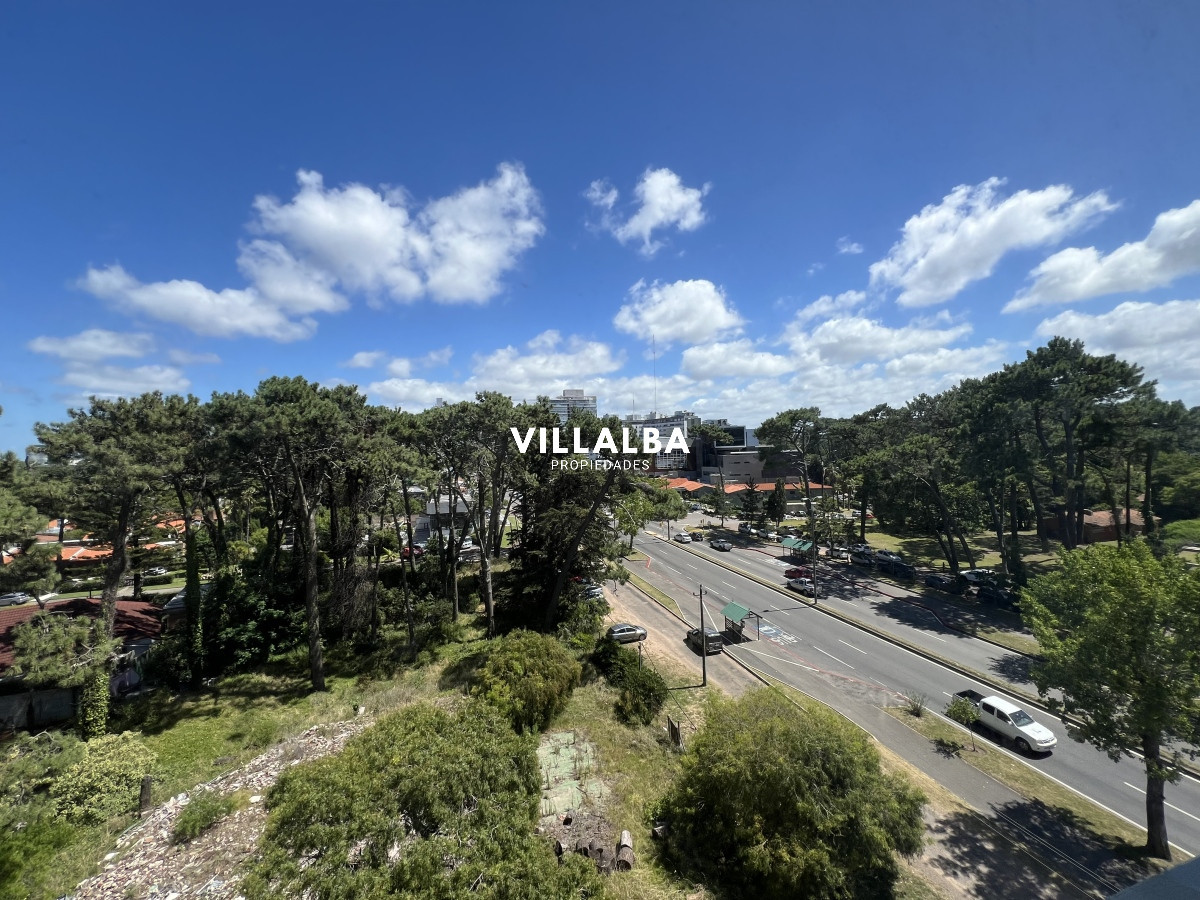 Apartamento ID.3735 - Apartamento en venta Punta del Este, Roosevelt