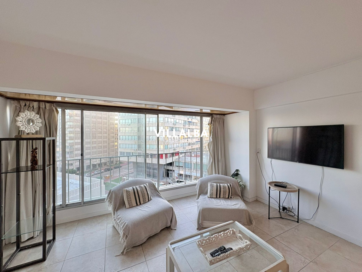 Apartamento ID.4070 - Apartamento en venta Peninsula, Punta del Este