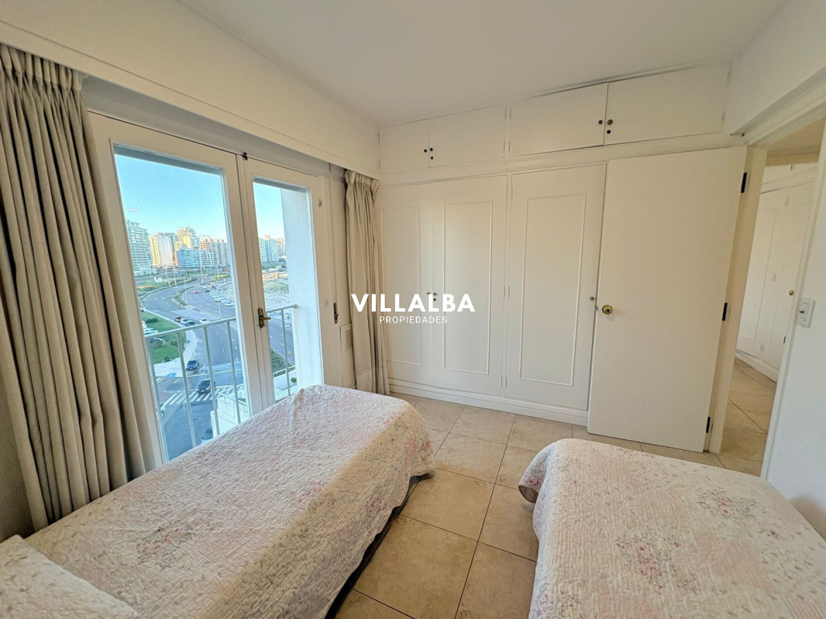 Apartamento ID.4070 - Apartamento en venta Peninsula, Punta del Este