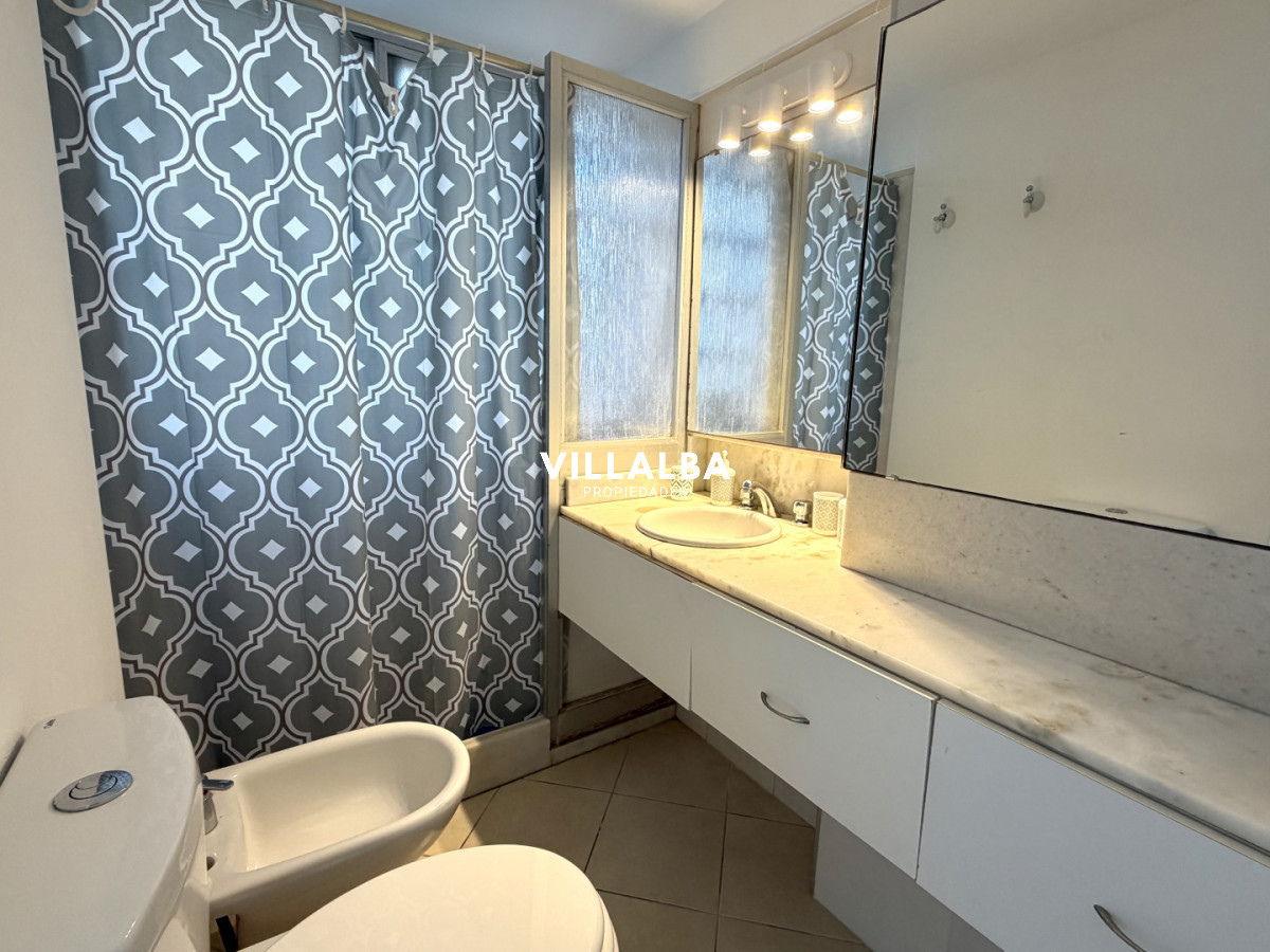 Apartamento ID.4070 - Apartamento en venta Peninsula, Punta del Este